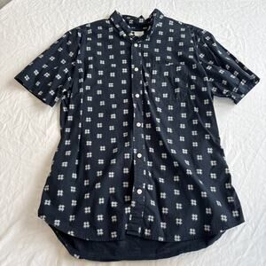 Gap Mens Blue Short Sleeve Button Up Shirt Graphic Size L Stndrd Fit Stretch